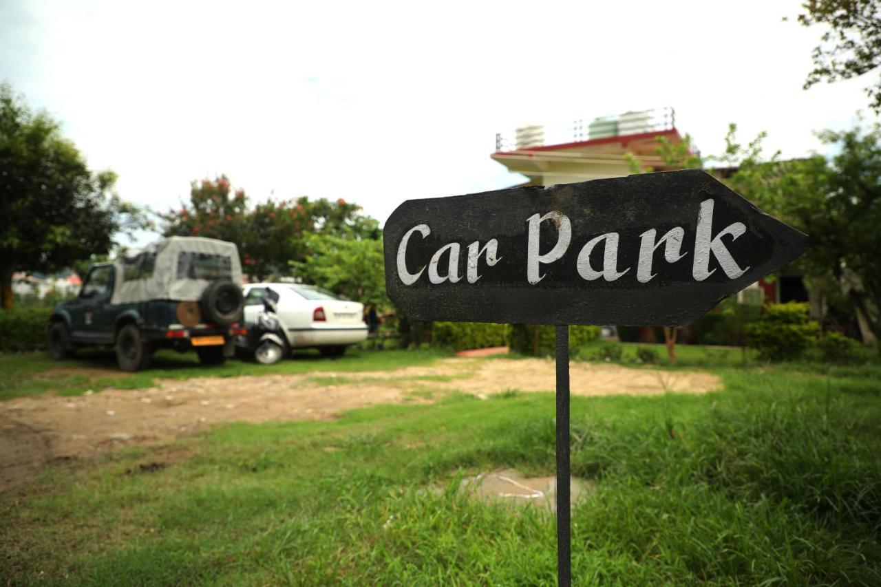 Corbett Treat Resort Рамнаґар Екстер'єр фото