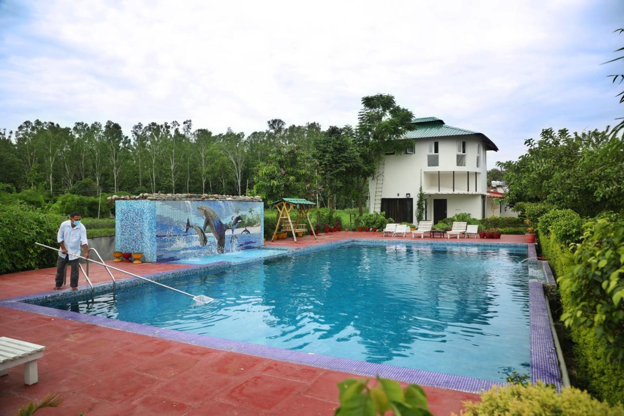 Corbett Treat Resort Рамнаґар Екстер'єр фото