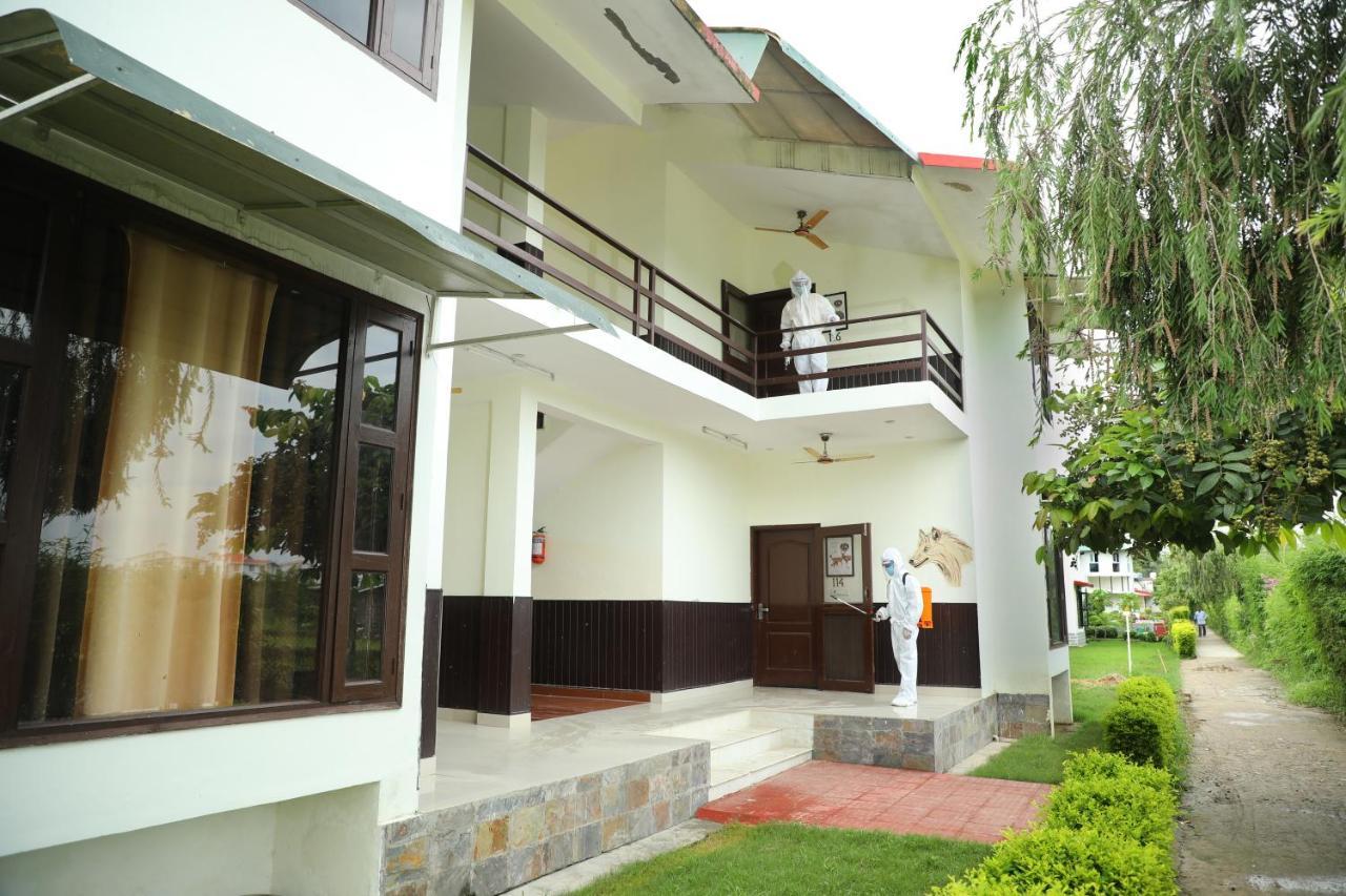 Corbett Treat Resort Рамнаґар Екстер'єр фото