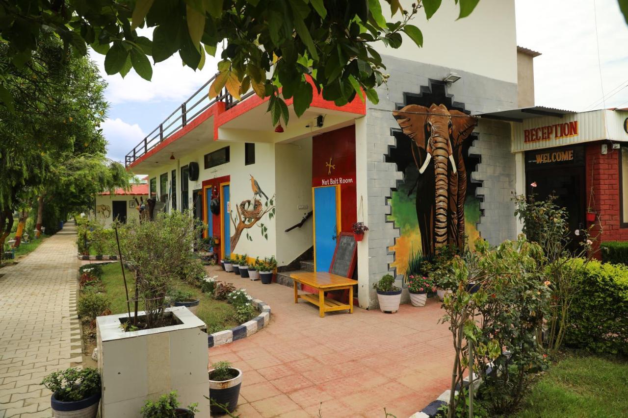 Corbett Treat Resort Рамнаґар Екстер'єр фото